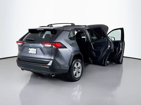 Used 2024 Toyota RAV4 LE AWD/4WD image 18