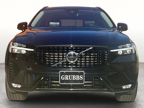 Used 2024 Volvo XC60 B5 Plus w/ Protection Package Premier AWD/4WD image 4