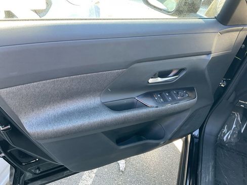 New 2026 Nissan Kicks SV image 11