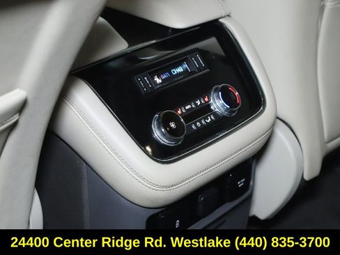 Used 2019 Lincoln Navigator Reserve AWD/4WD image 16
