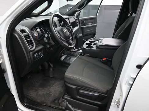 Used 2024 RAM 3500 Tradesman w/ Chrome Appearance Group image 11