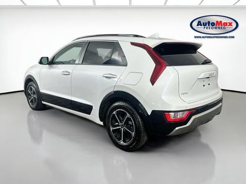 Used 2023 Kia Niro FWD image 6