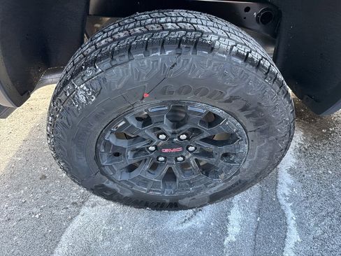 New 2026 GMC Canyon Elevation w/ Convenience Package image 20