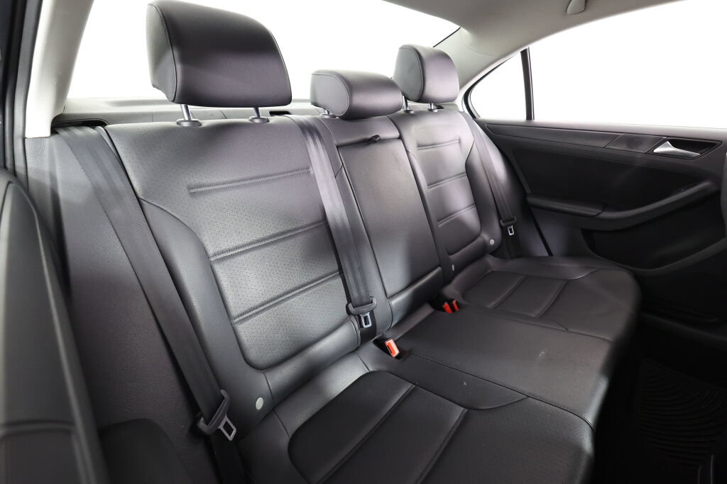 Used 2014 Volkswagen Jetta SE FWD image 16
