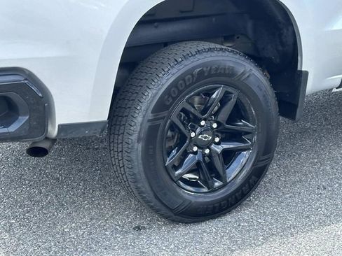 Certified 2022 Chevrolet Silverado 1500 Custom Trail Boss w/ LPO, Dark Essentials Package image 32