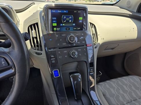 Used 2014 Chevrolet Volt FWD image 10