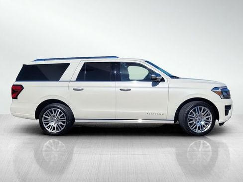 Used 2023 Ford Expedition Max Platinum image 3