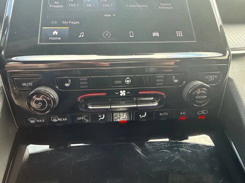Used 2023 Jeep Grand Cherokee L Laredo AWD/4WD image 41