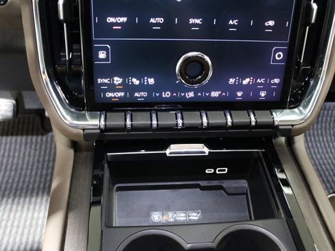New 2026 GMC Yukon XL Denali Ultimate AWD/4WD image 37