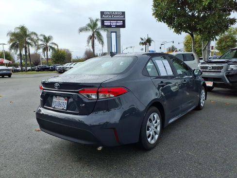 Used 2025 Toyota Corolla LE w/ Convenience Package image 6