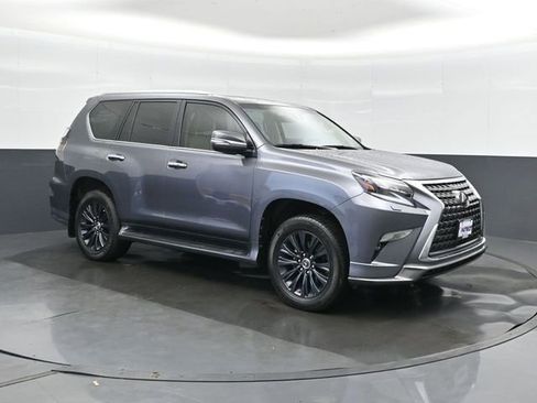 Used 2023 Lexus GX 460 Luxury w/ Sport Design Package AWD/4WD image 3