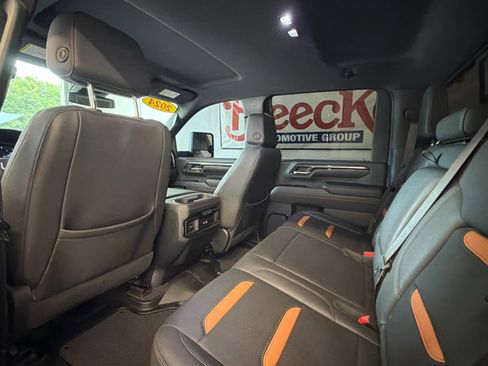 Used 2024 GMC Sierra 2500 AT4 w/ AT4 Preferred Package AWD/4WD image 21
