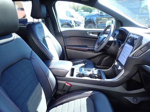 Used 2024 Ford Edge ST-Line AWD/4WD image 9