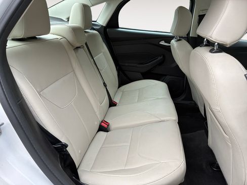 Used 2018 Ford Focus Titanium FWD image 15