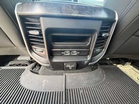 Used 2022 RAM 1500 Big Horn AWD/4WD image 36