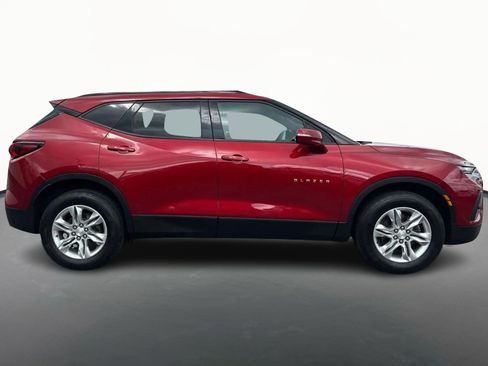 Used 2021 Chevrolet Blazer LT AWD/4WD image 2