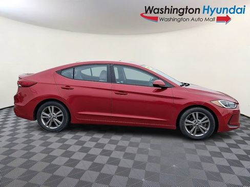 Used 2017 Hyundai Elantra SE image 7