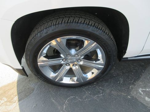 Used 2020 GMC Yukon Denali w/ Denali Ultimate Package image 12