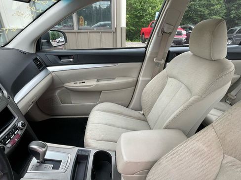 Used 2011 Subaru Legacy 2.5i AWD/4WD image 16
