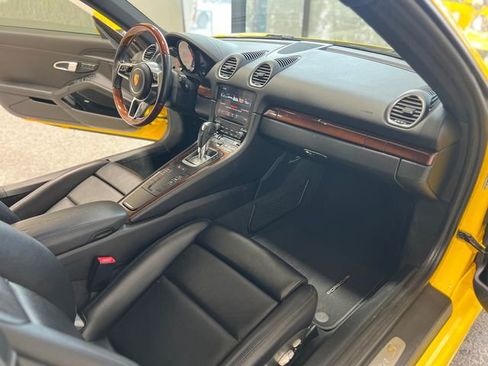 Used 2020 Porsche 718 Cayman S image 22