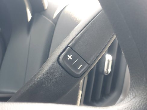 Used 2024 Chevrolet Silverado 2500 Custom w/ Custom Value Package image 28