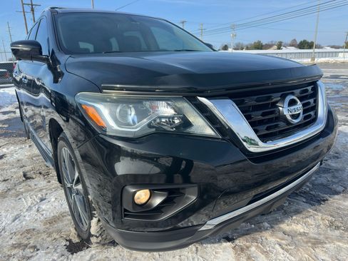 Used 2018 Nissan Pathfinder Platinum w/ Cargo Package image 13