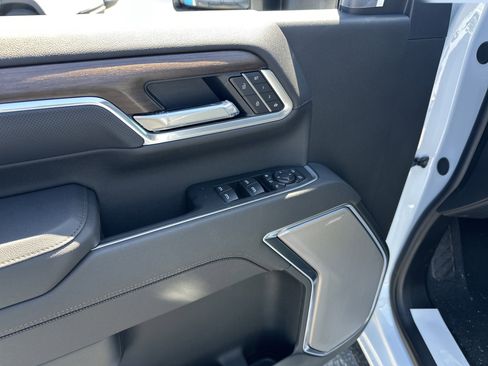 New 2026 Chevrolet Silverado 2500 High Country w/ High Country Premium Package AWD/4WD image 12