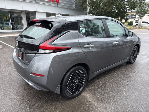 Certified 2024 Nissan Leaf SV Plus FWD image 9
