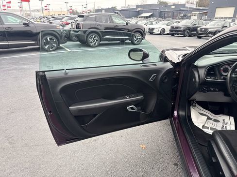Used 2022 Dodge Challenger R/T w/ Plus Package image 10