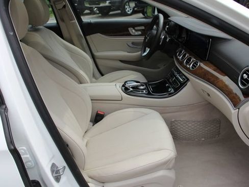 Used 2017 Mercedes-Benz E 300 4MATIC image 36
