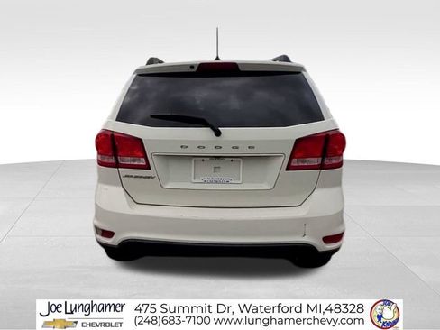 Used 2019 Dodge Journey SE w/ Blacktop Package FWD image 8