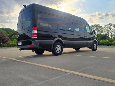 Used 2014 Mercedes-Benz Sprinter 2500 image 6