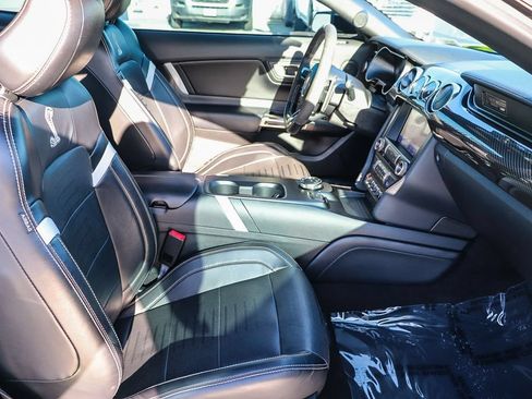 Used 2020 Ford Mustang Shelby GT500 w/ Technology Package RWD image 20