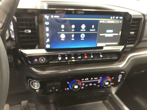 Used 2024 Chevrolet Silverado 2500 LT w/ All Star Edition AWD/4WD image 15