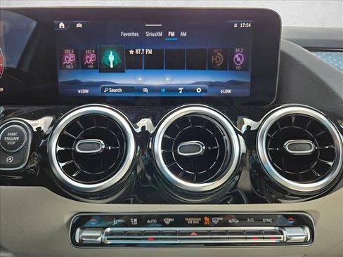 Certified 2026 Mercedes-Benz GLA 250 image 25