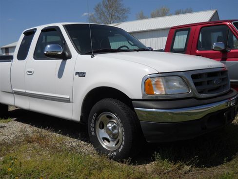 Used 2003 Ford F150 XLT RWD image 1