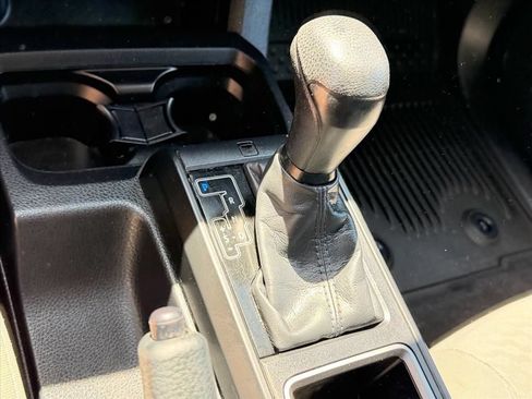 Used 2023 Toyota Tacoma SR AWD/4WD image 23