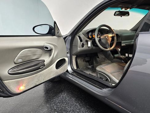 Used 2003 Porsche 911 GT3 RS image 10
