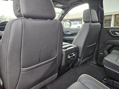 Used 2022 GMC Yukon SLT w/ SLT Luxury Package image 26