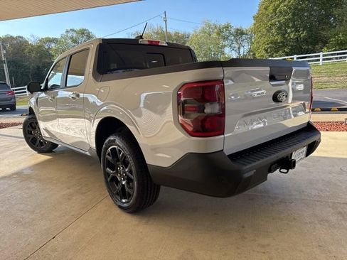 New 2025 Ford Maverick Lariat w/ Black Appearance Package image 8
