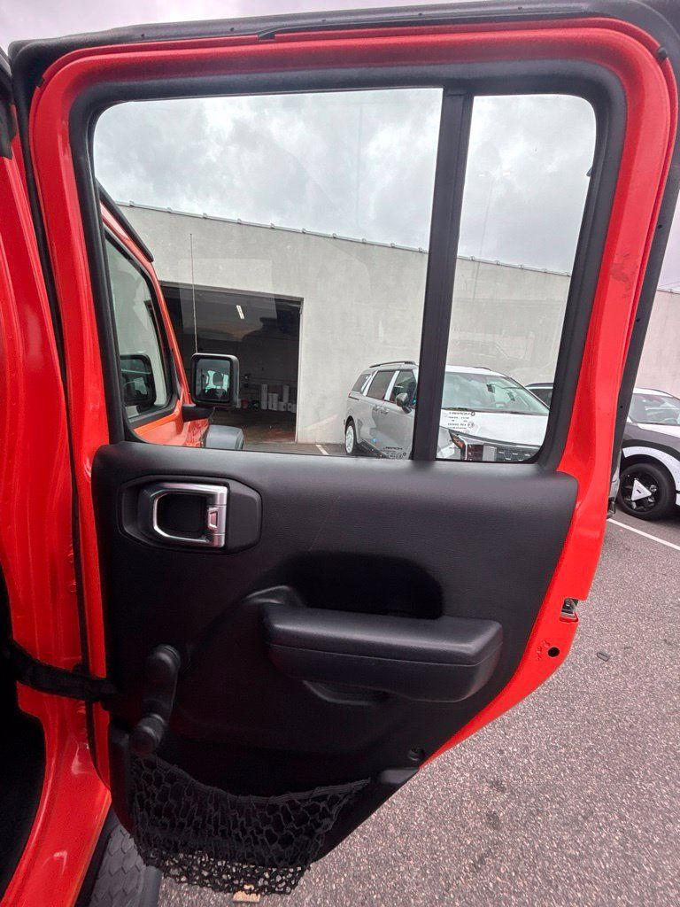 Used 2018 Jeep Wrangler Unlimited Sport AWD/4WD image 21
