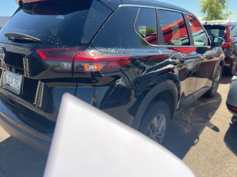 Used 2024 Nissan Rogue S image 8