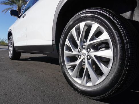 Used 2025 Buick Enclave Preferred image 6