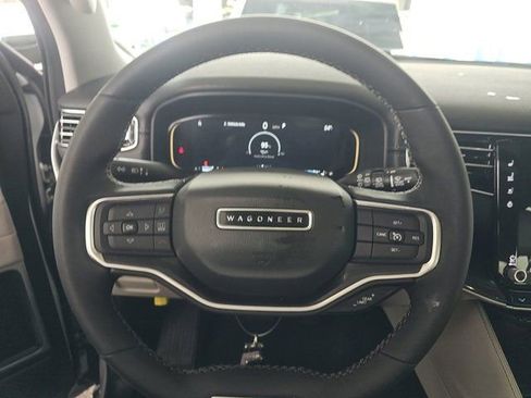 Used 2024 Jeep Wagoneer 4WD w/ Premium Group I image 16