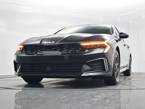 Used 2025 Kia K5 LXS image 39