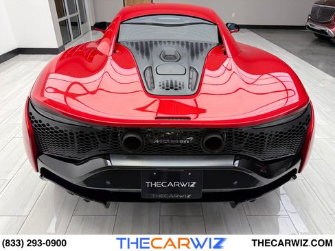 Used 2024 McLaren Artura image 18