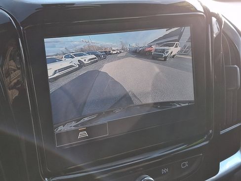 Used 2022 Chevrolet Traverse LT image 16