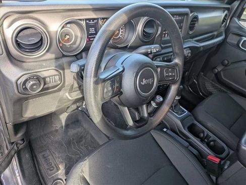 Used 2022 Jeep Wrangler Sport image 9