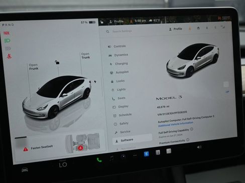 Used 2023 Tesla Model 3 Standard Range image 12