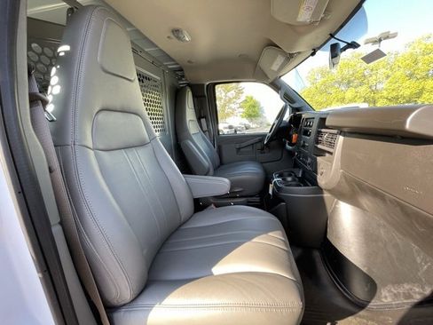New 2025 Chevrolet Express 2500 w/ Driver Convenience Package image 32
